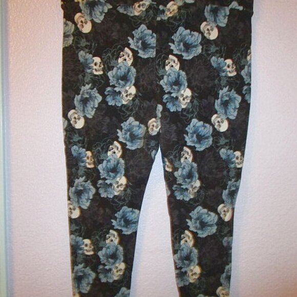 Torrid SKULL Rose PIXIE Pull On Size 1X PANTS Ponte STRETCH Crop SKINNY Goth EMO - Picture 8 of 11